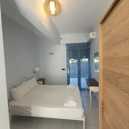 Bed & Breakfast Aκrotiriresort 3*